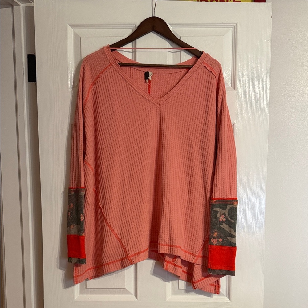 We The Free Coral V-Neck Sweatshirt with Camo Sleeves